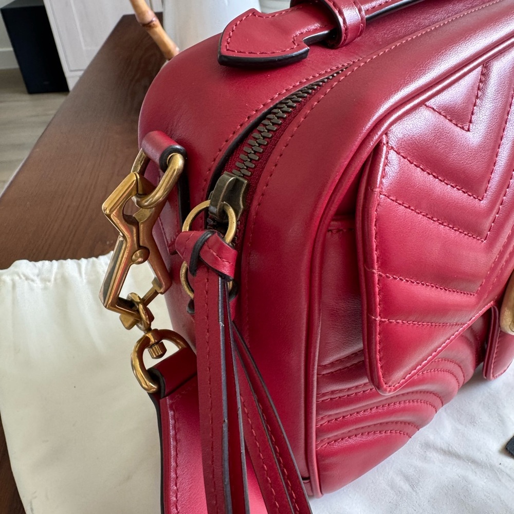 Gucci Red Crossbody Bag with Chevron Quilting - Picture 7 of 16